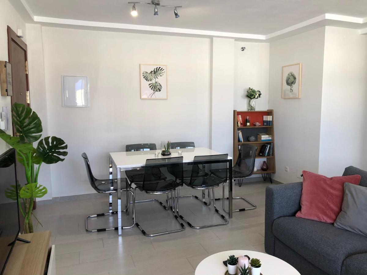 Victoria Luxury Beachfront Apartment In Benalmadena Costa Esterno foto