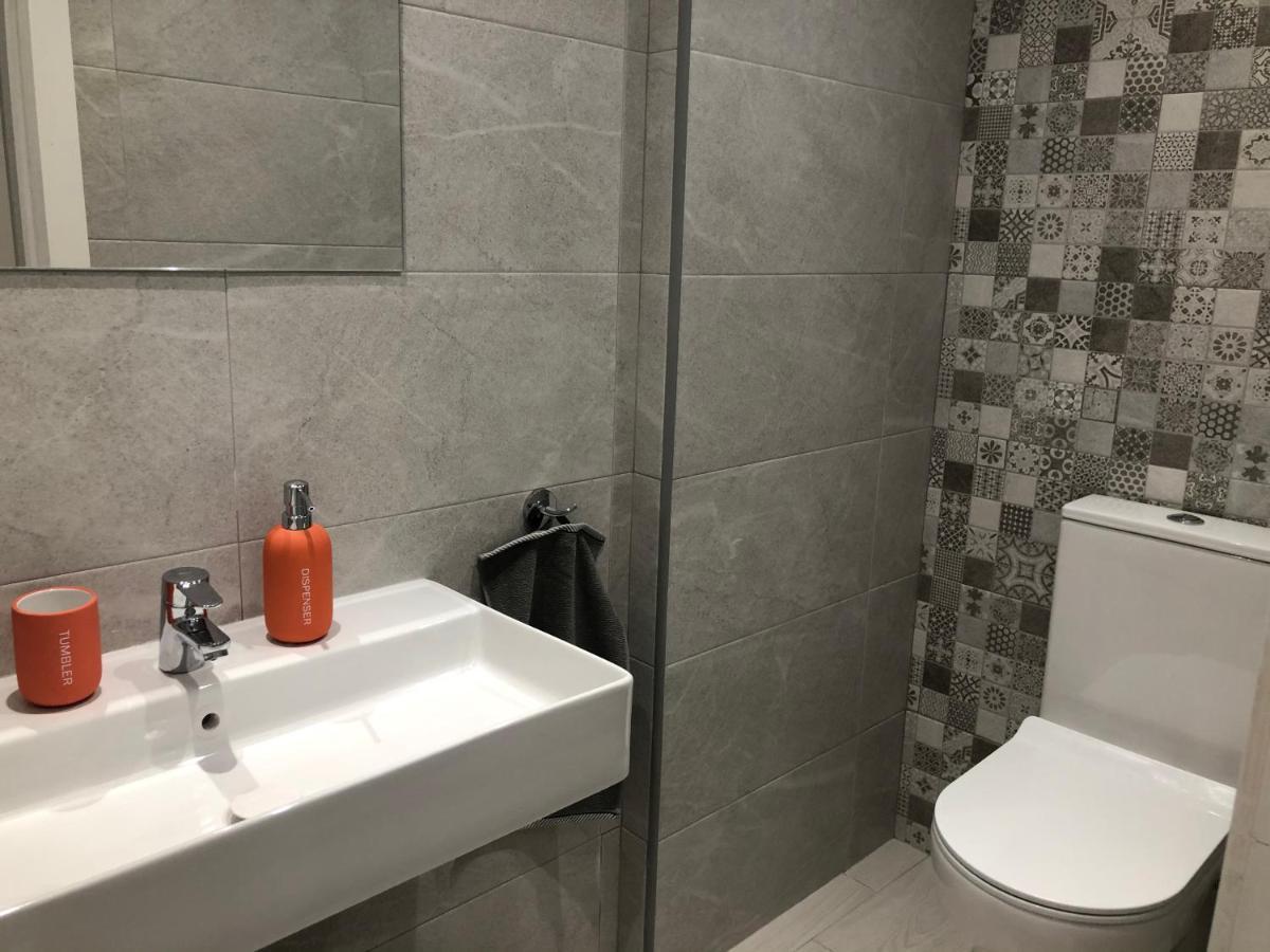 Victoria Luxury Beachfront Apartment In Benalmadena Costa Esterno foto