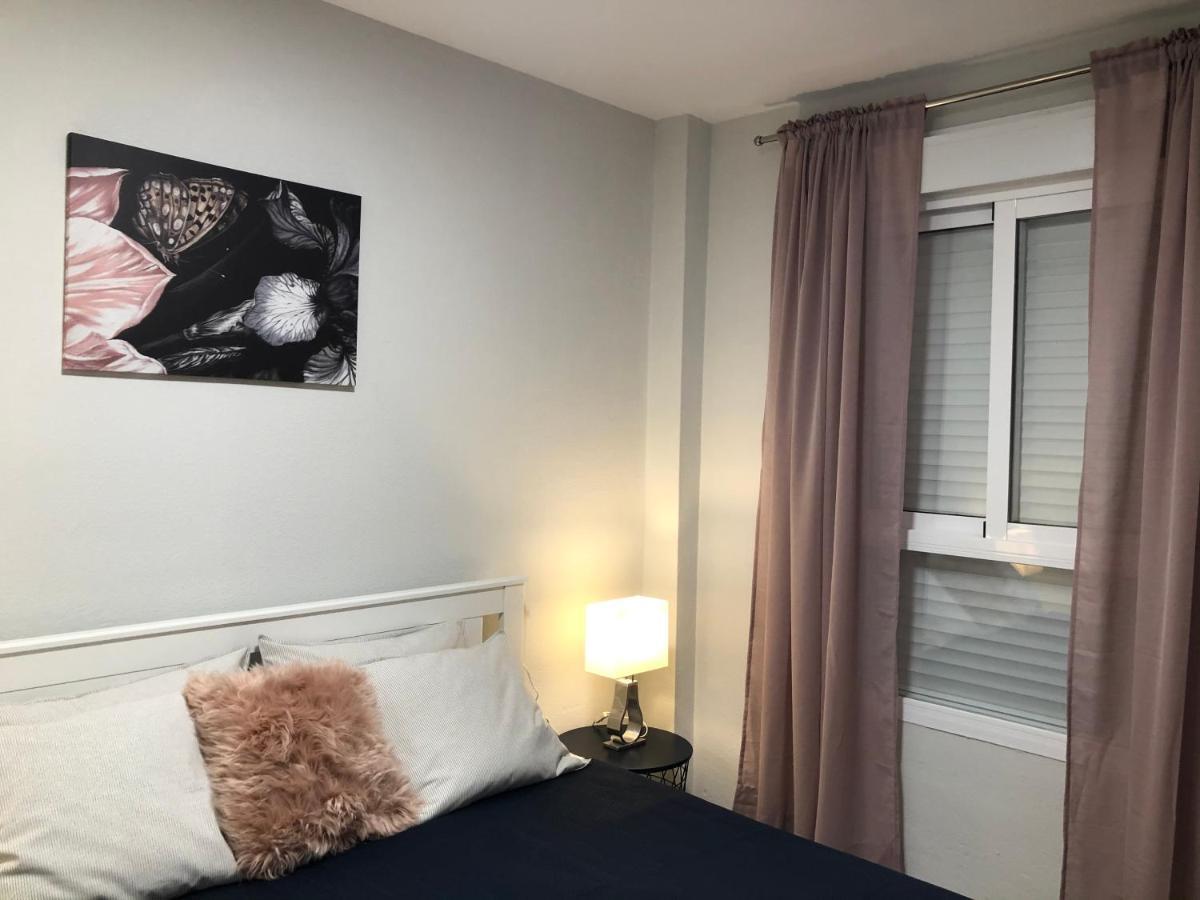 Victoria Luxury Beachfront Apartment In Benalmadena Costa Esterno foto