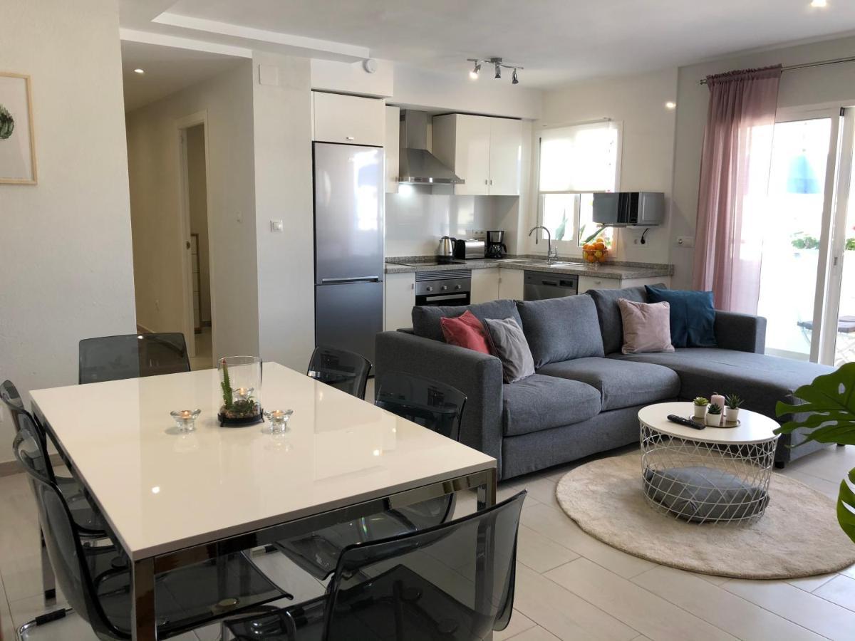 Victoria Luxury Beachfront Apartment In Benalmadena Costa Esterno foto