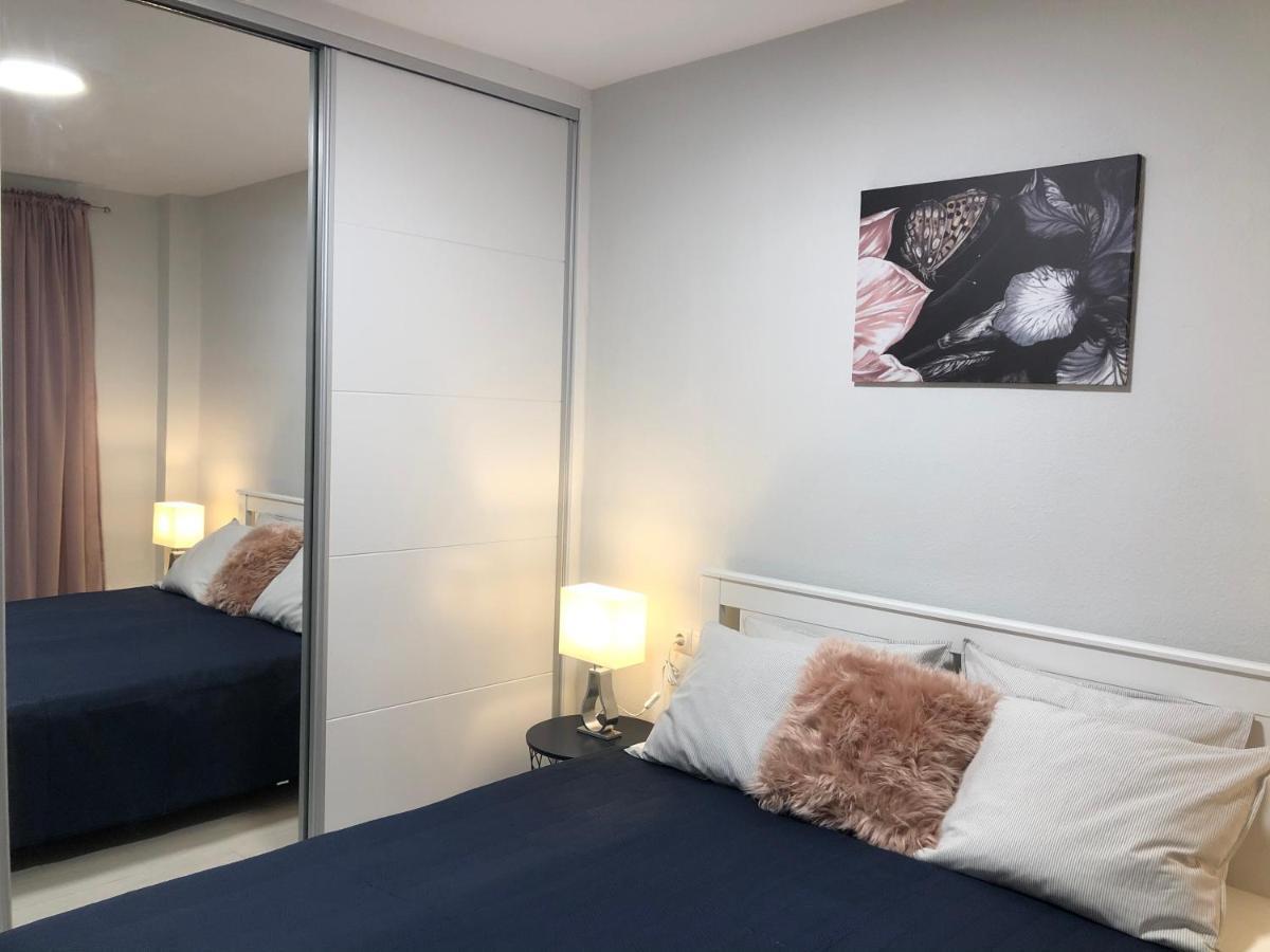 Victoria Luxury Beachfront Apartment In Benalmadena Costa Esterno foto