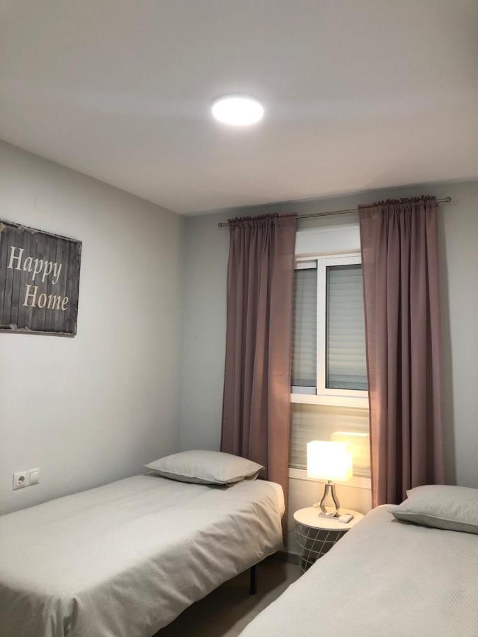 Victoria Luxury Beachfront Apartment In Benalmadena Costa Esterno foto