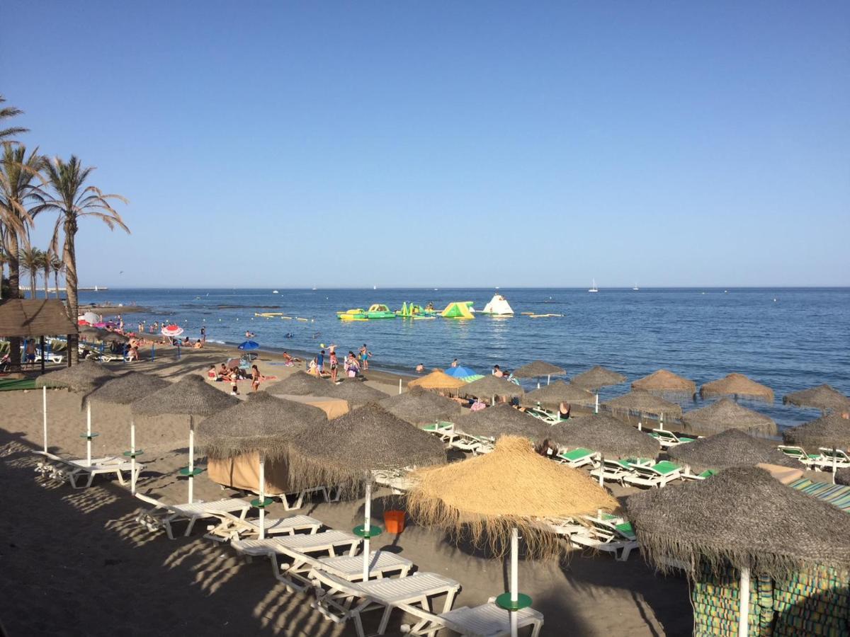 Victoria Luxury Beachfront Apartment In Benalmadena Costa Esterno foto