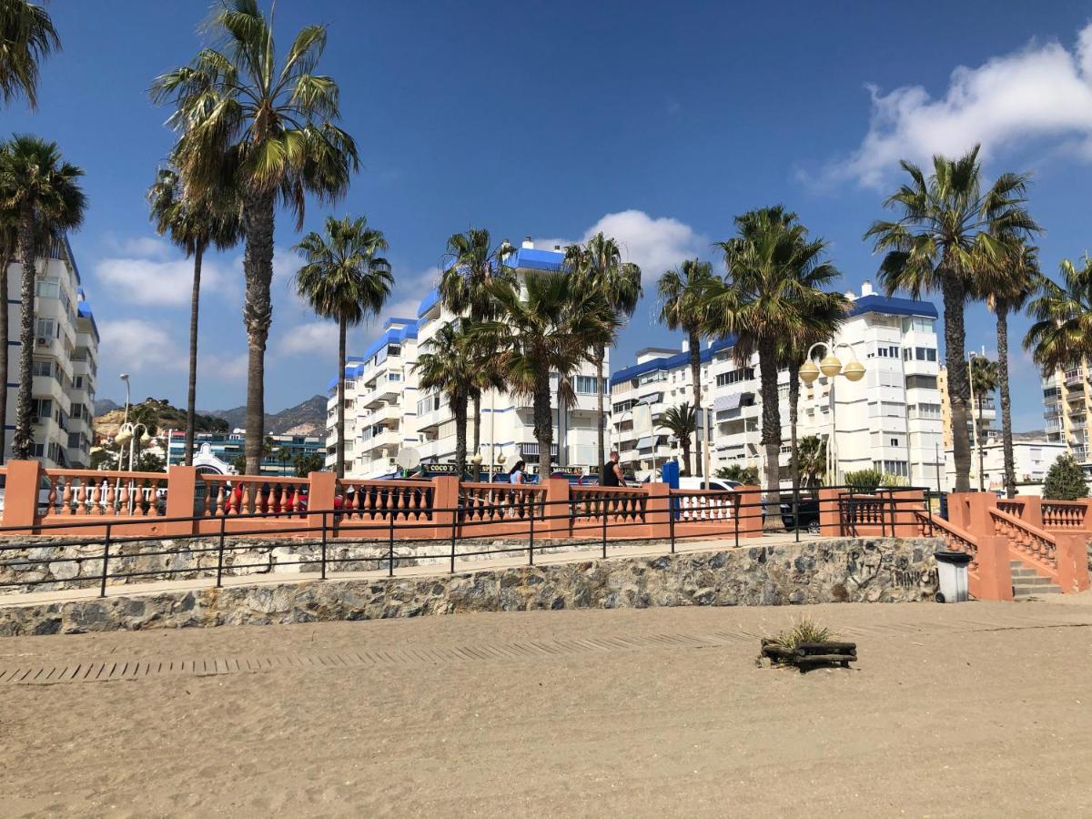 Victoria Luxury Beachfront Apartment In Benalmadena Costa Esterno foto