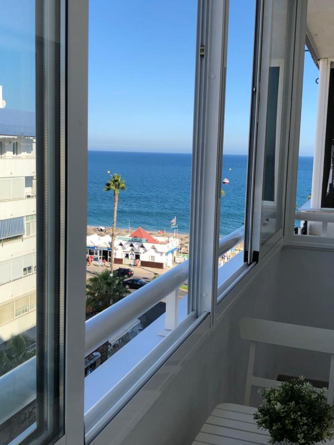 Victoria Luxury Beachfront Apartment In Benalmadena Costa Esterno foto