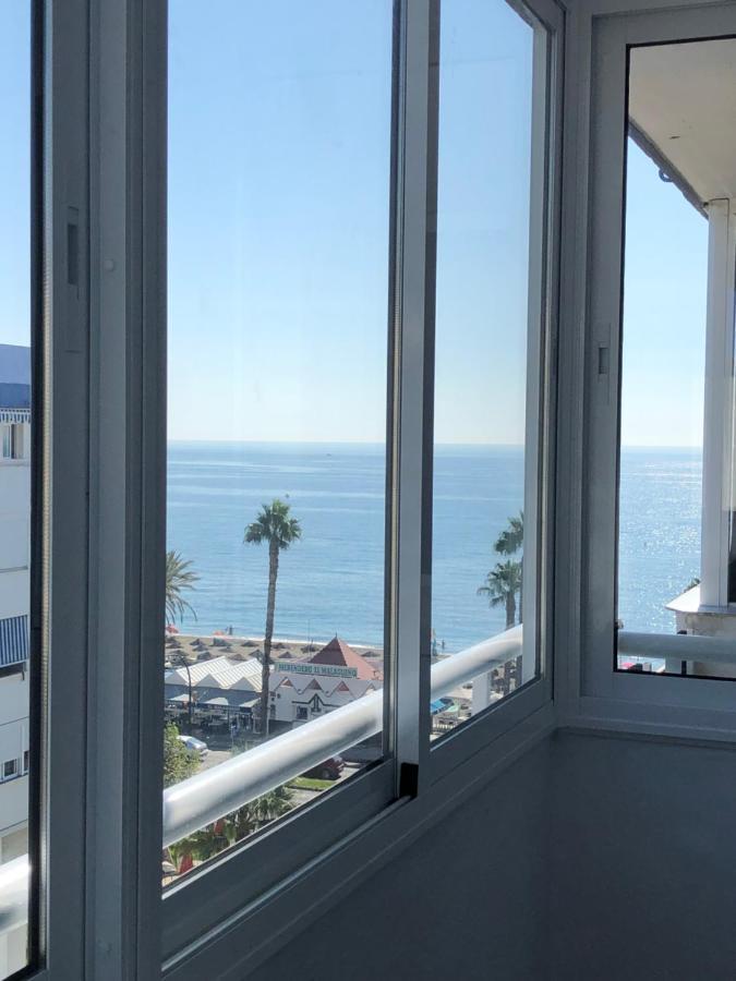 Victoria Luxury Beachfront Apartment In Benalmadena Costa Esterno foto